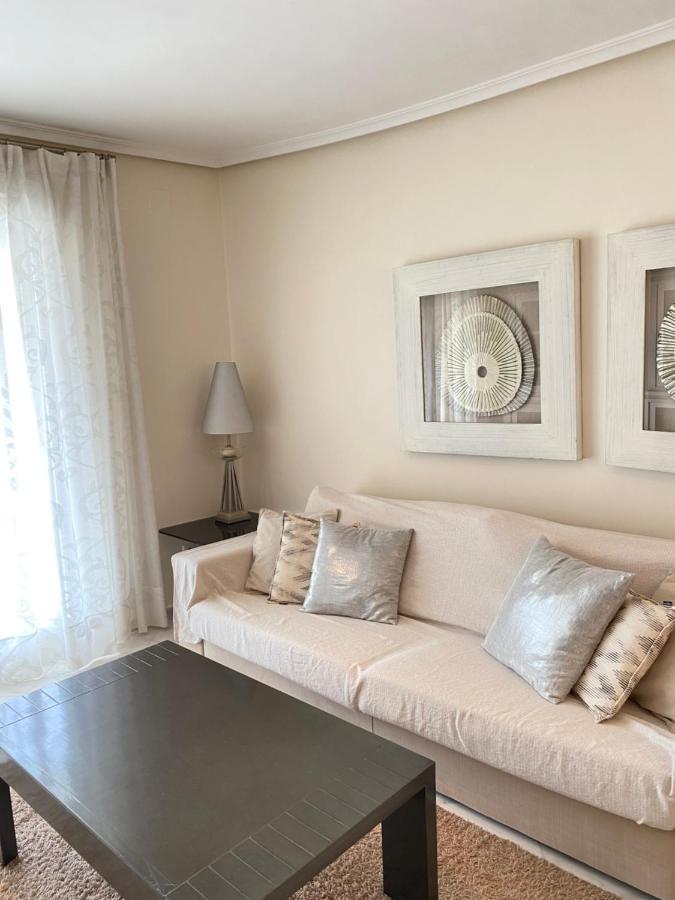 Elegant 2-Bedroom Apartment In Benidorm With Private Pool And Scenic Garden Views Cala de Finestrat Dış mekan fotoğraf