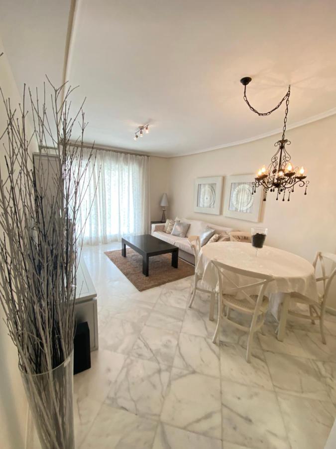Elegant 2-Bedroom Apartment In Benidorm With Private Pool And Scenic Garden Views Cala de Finestrat Dış mekan fotoğraf